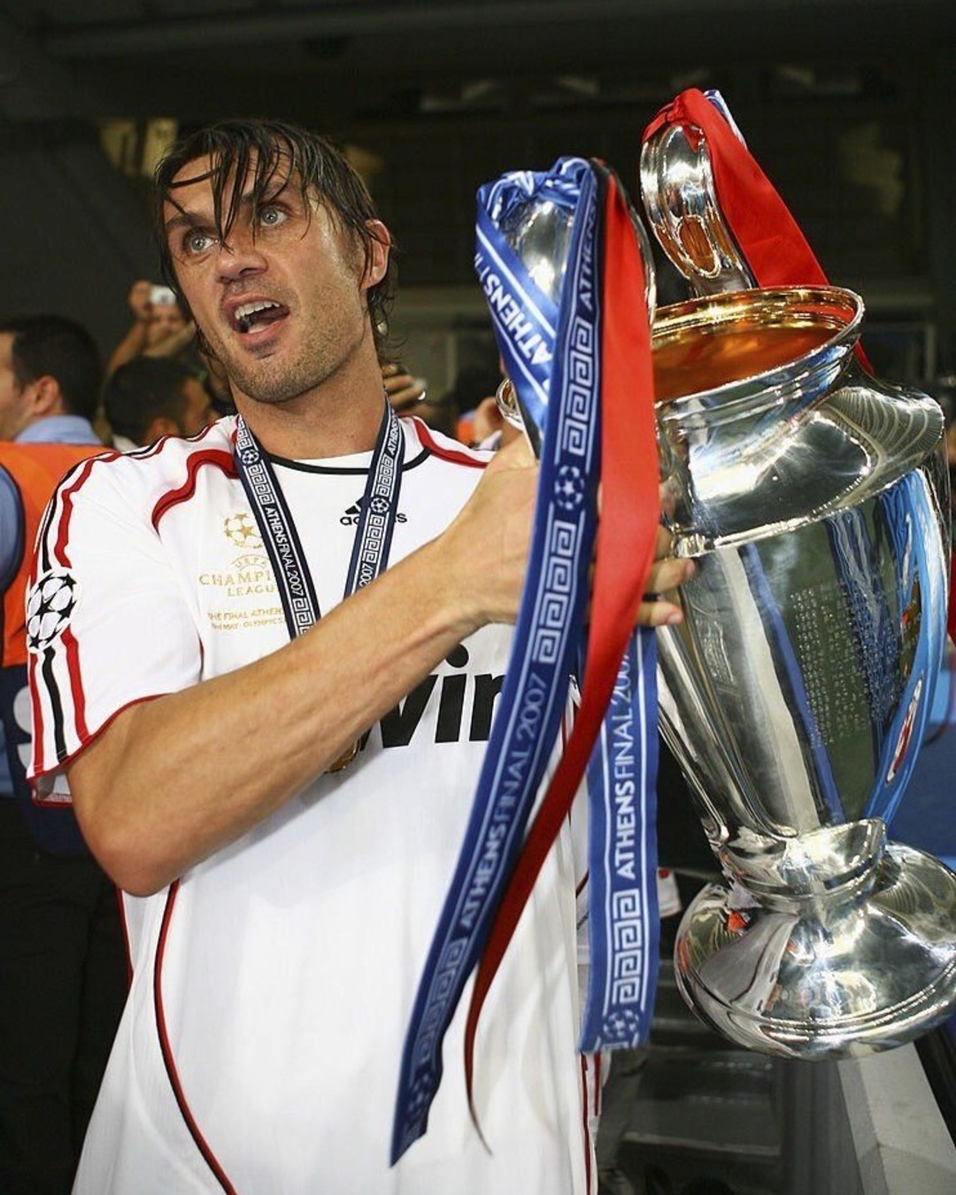 Paolo Maldini wearing AC Milan 2006-2007 Away Kit
