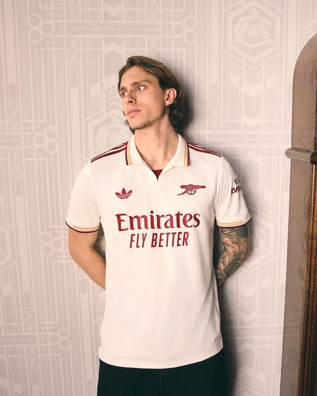 Riccardo Calafiori wearing Arsenal 2025-2026 third kit
