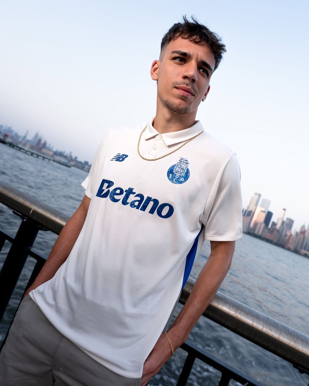 Veiga wearing Porto 2025-2026 third kit