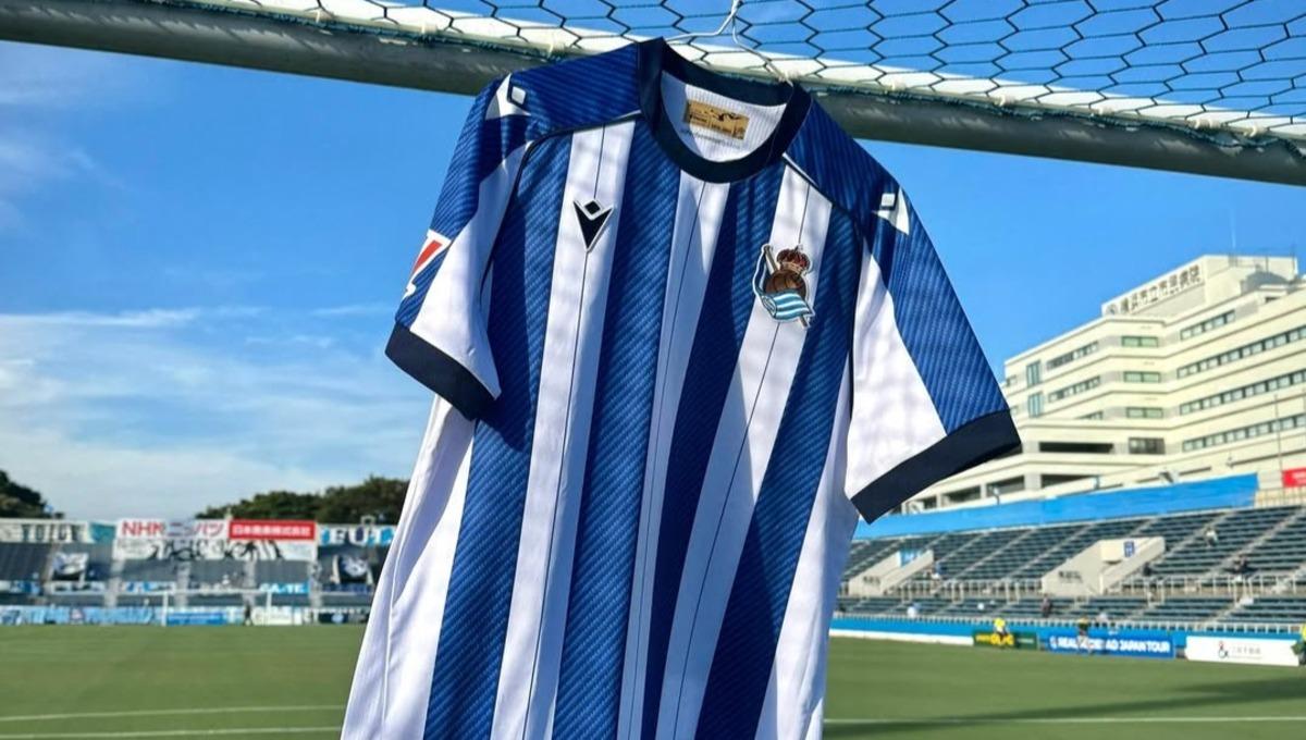 Featured Real Sociedad 2025-2026 home kit