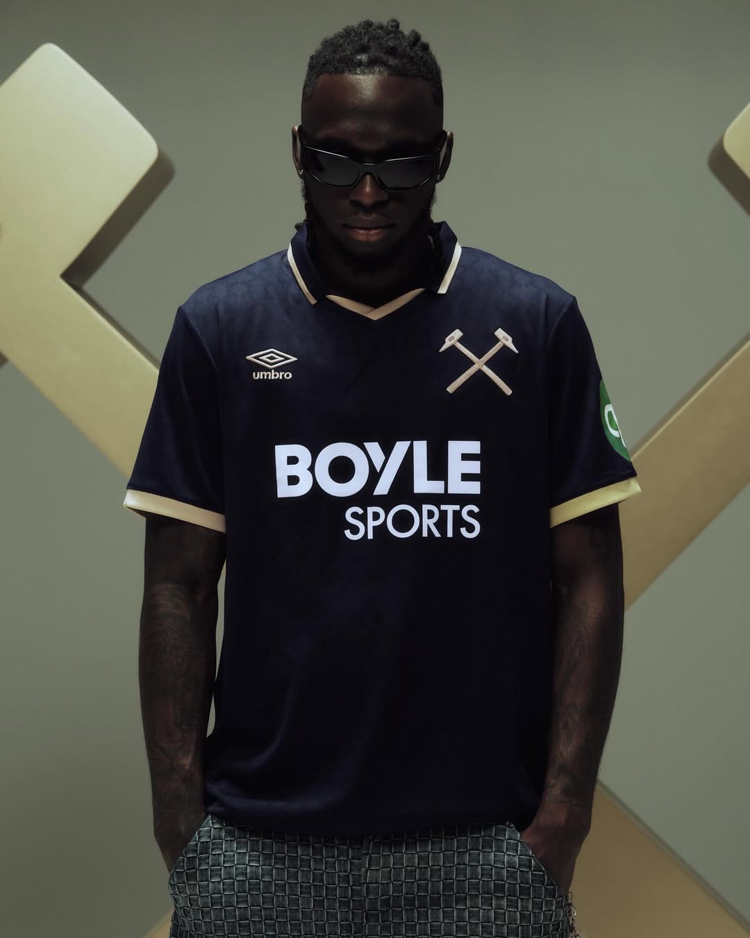 Maxwel Cornet wearing West Ham 2025-2026 third kit