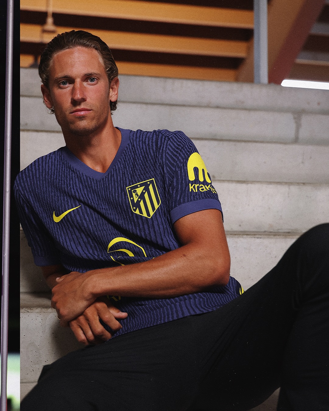 Marcos Llorente wearing Atletico Madrid 2025-2026 away kit