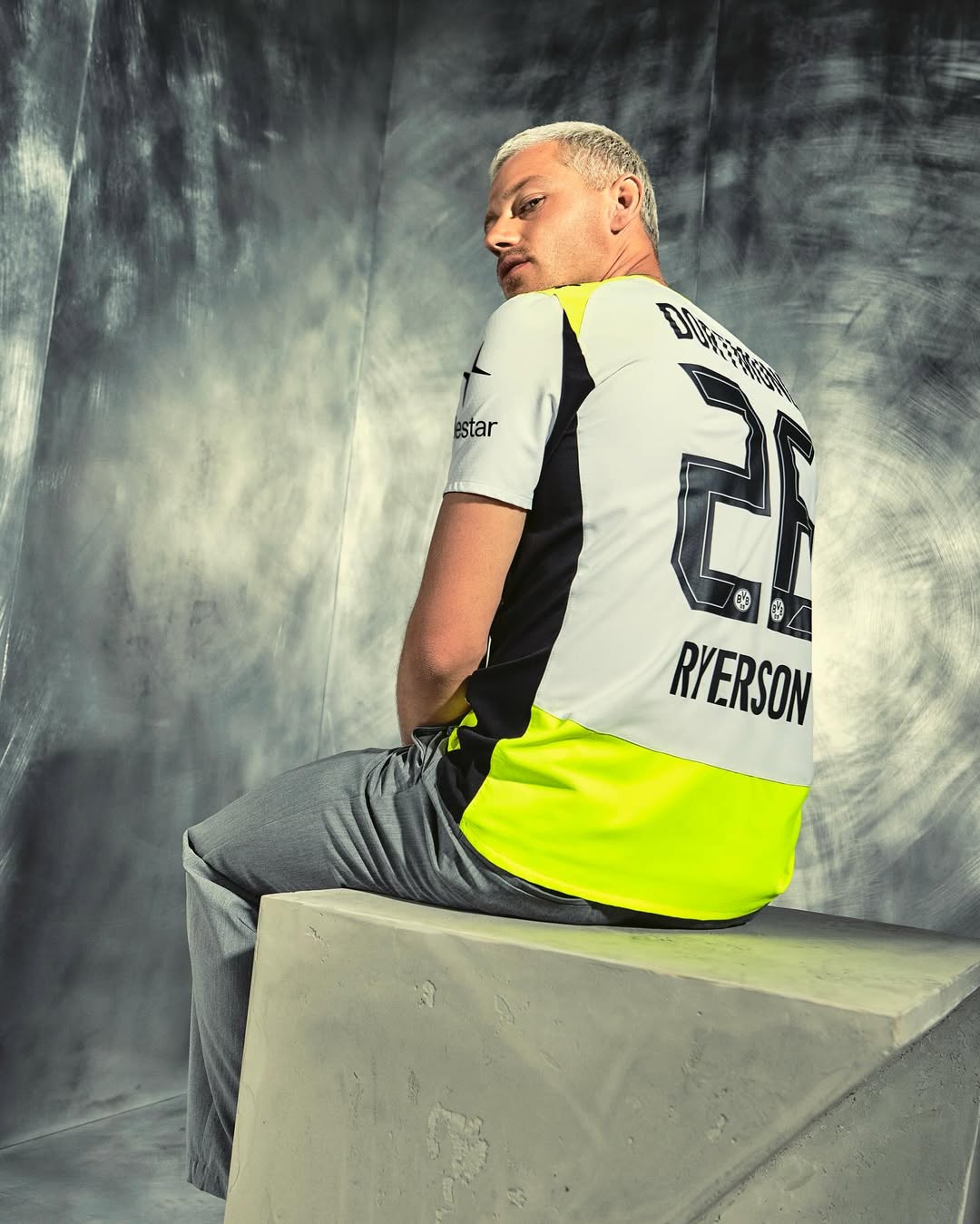 Borussia Dortmund 2025–2026 Away Kit
