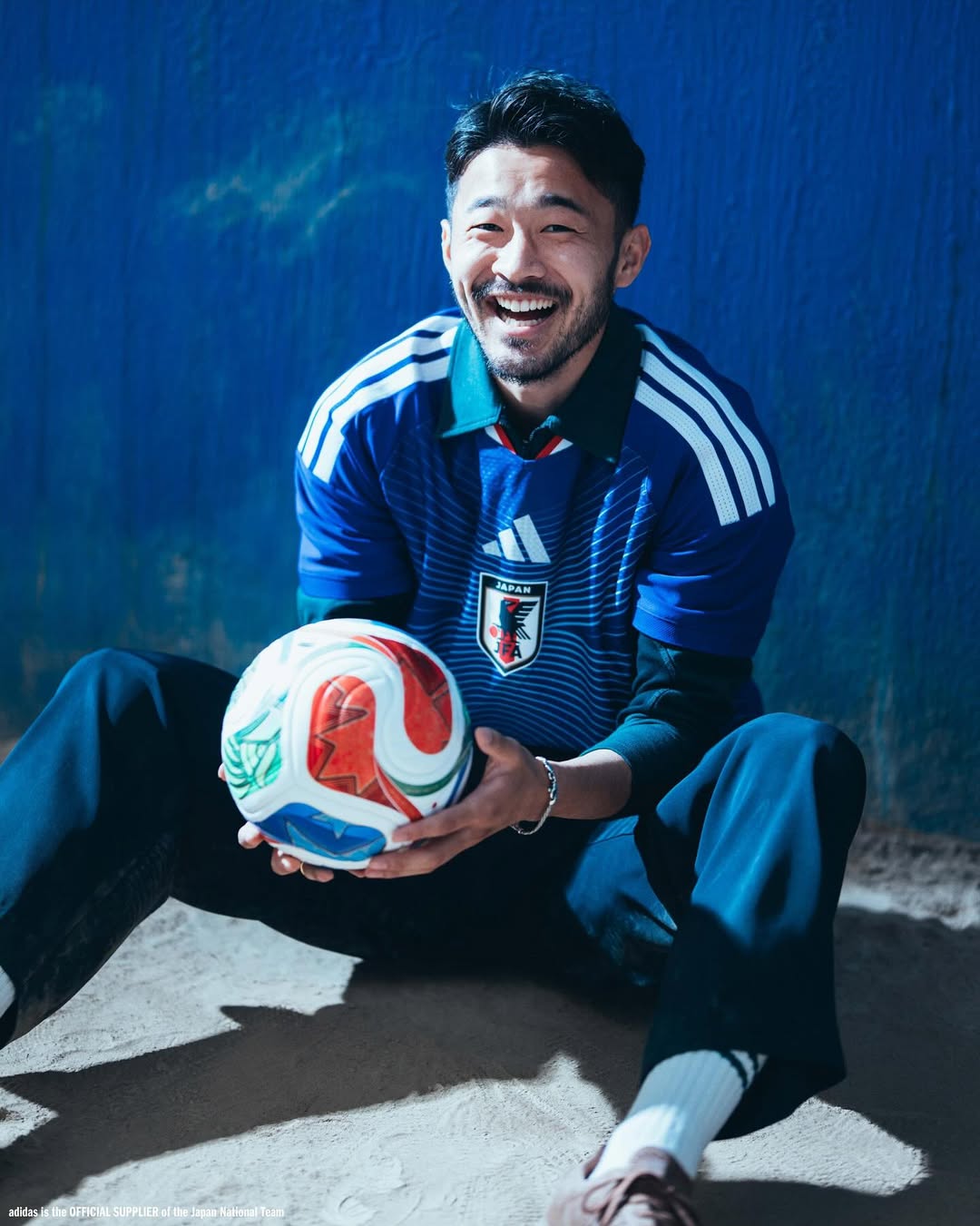Yukinari Sugawara wearing Japan World Cup 2026 home kit
