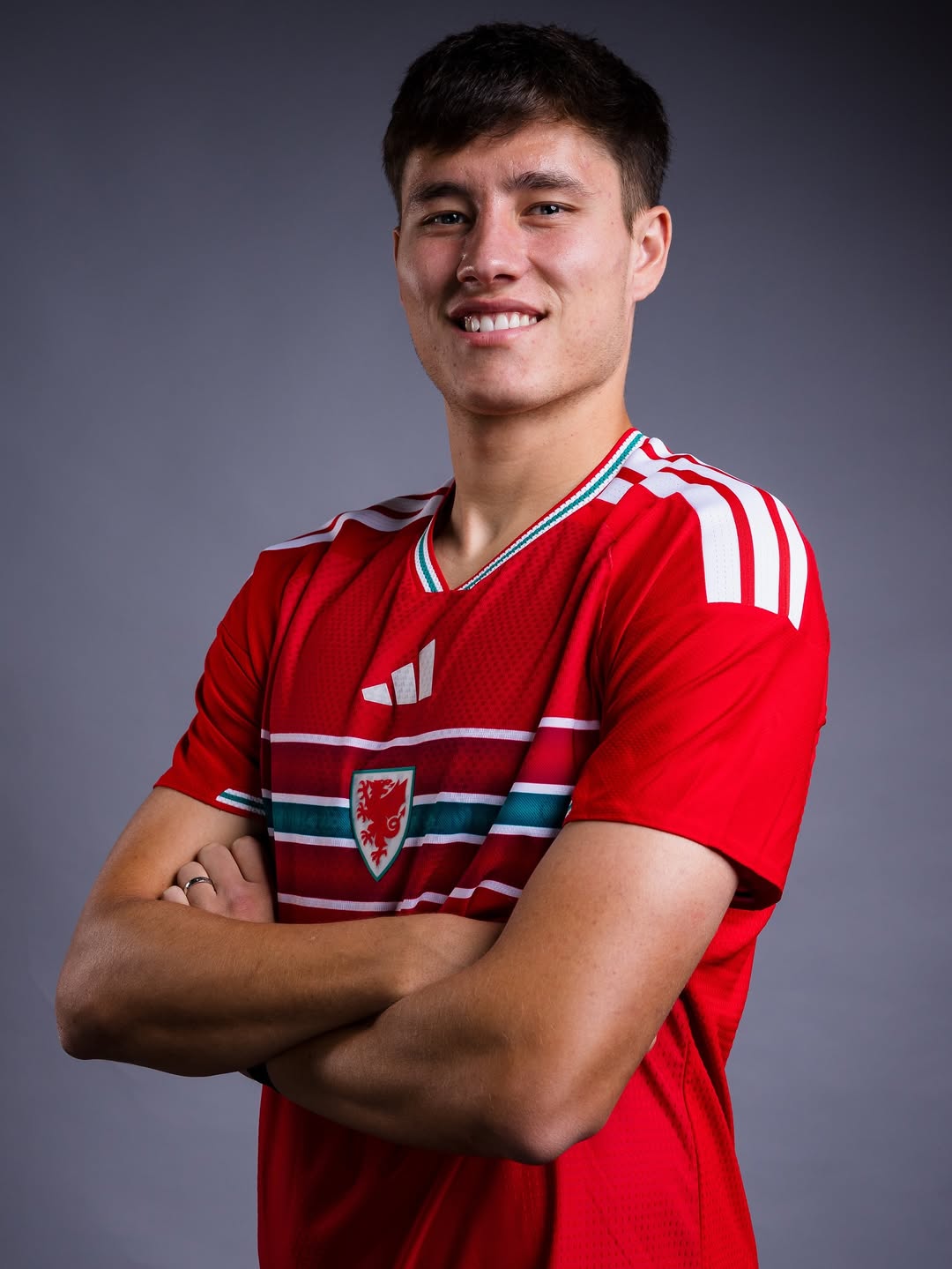 Rubin Colwill wearing Wales World Cup 2026 home Kit