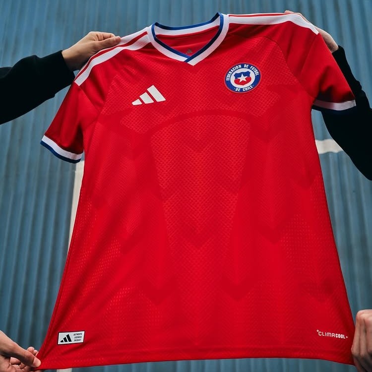 Detail of Chile 2026 home kit