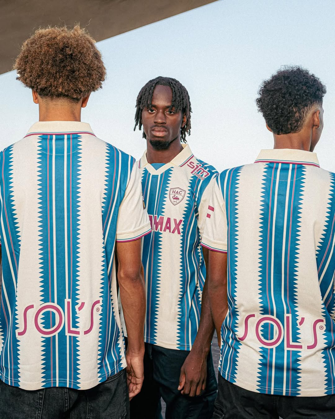 Le Havre's players wearing Le Havre 2025-2026 third kit