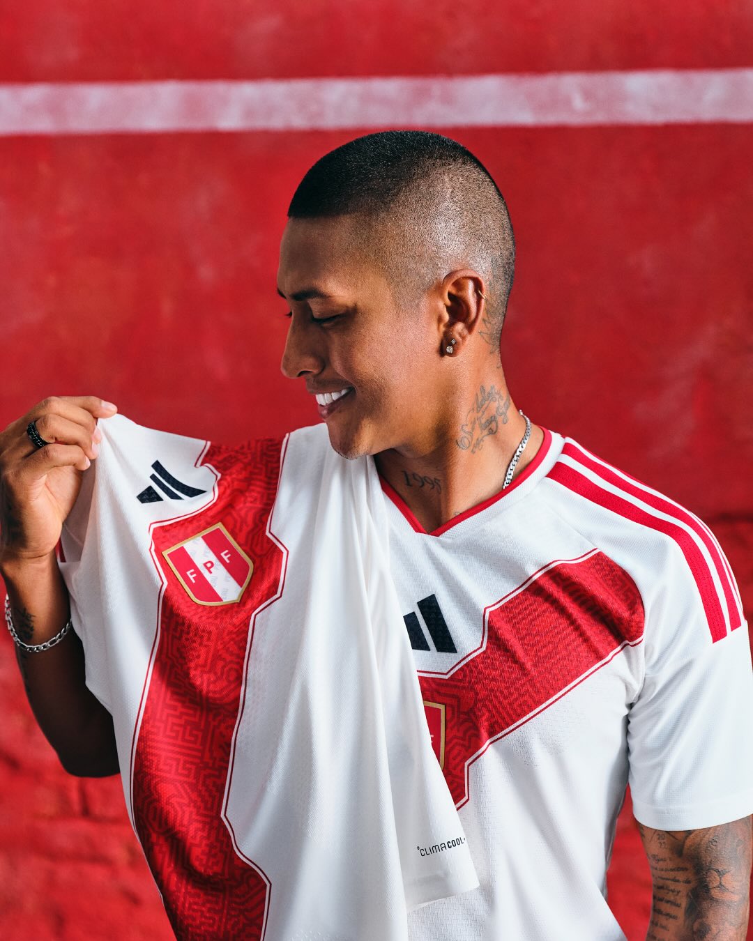Pedro Aquino wearing Perù 2026 home kit