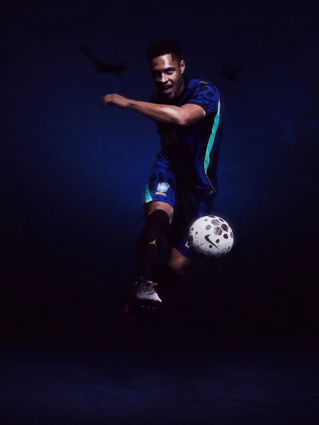 Vitor Roque wearing Brazil 2026 away kit