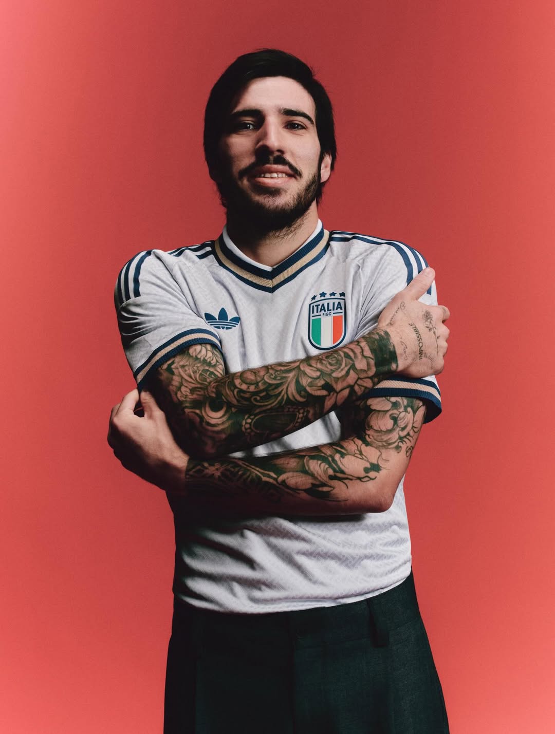 Sandro Tonali wearing Italia 2026 away kit