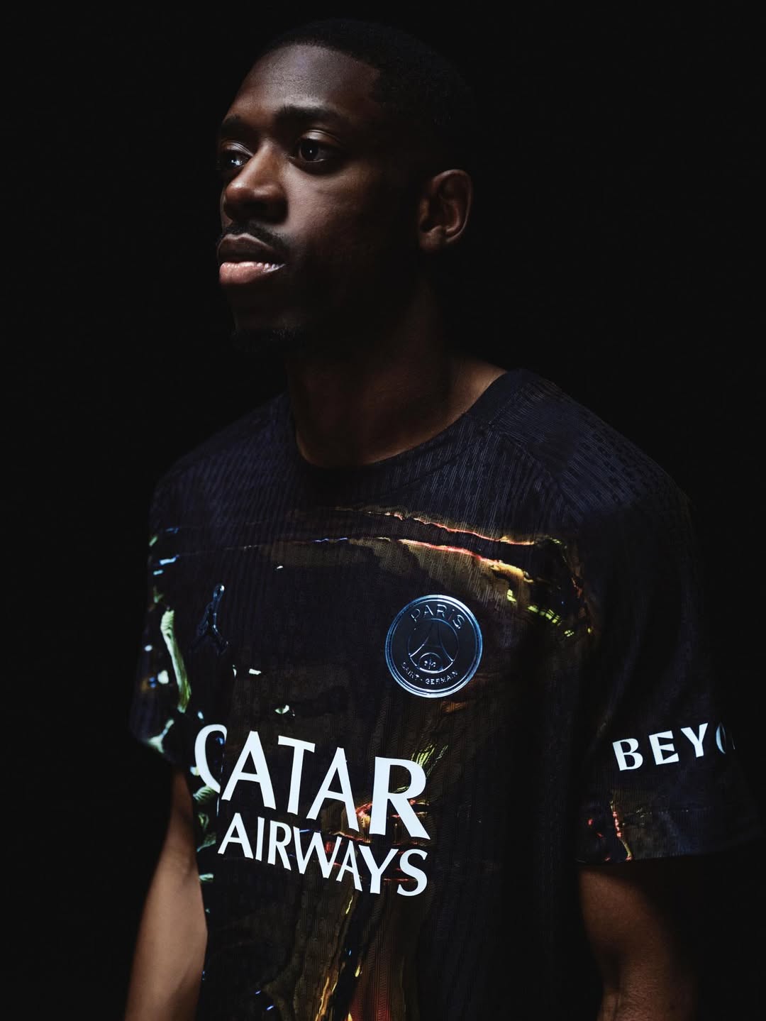 Player of Psg wearing 2025-2026 fifth kit